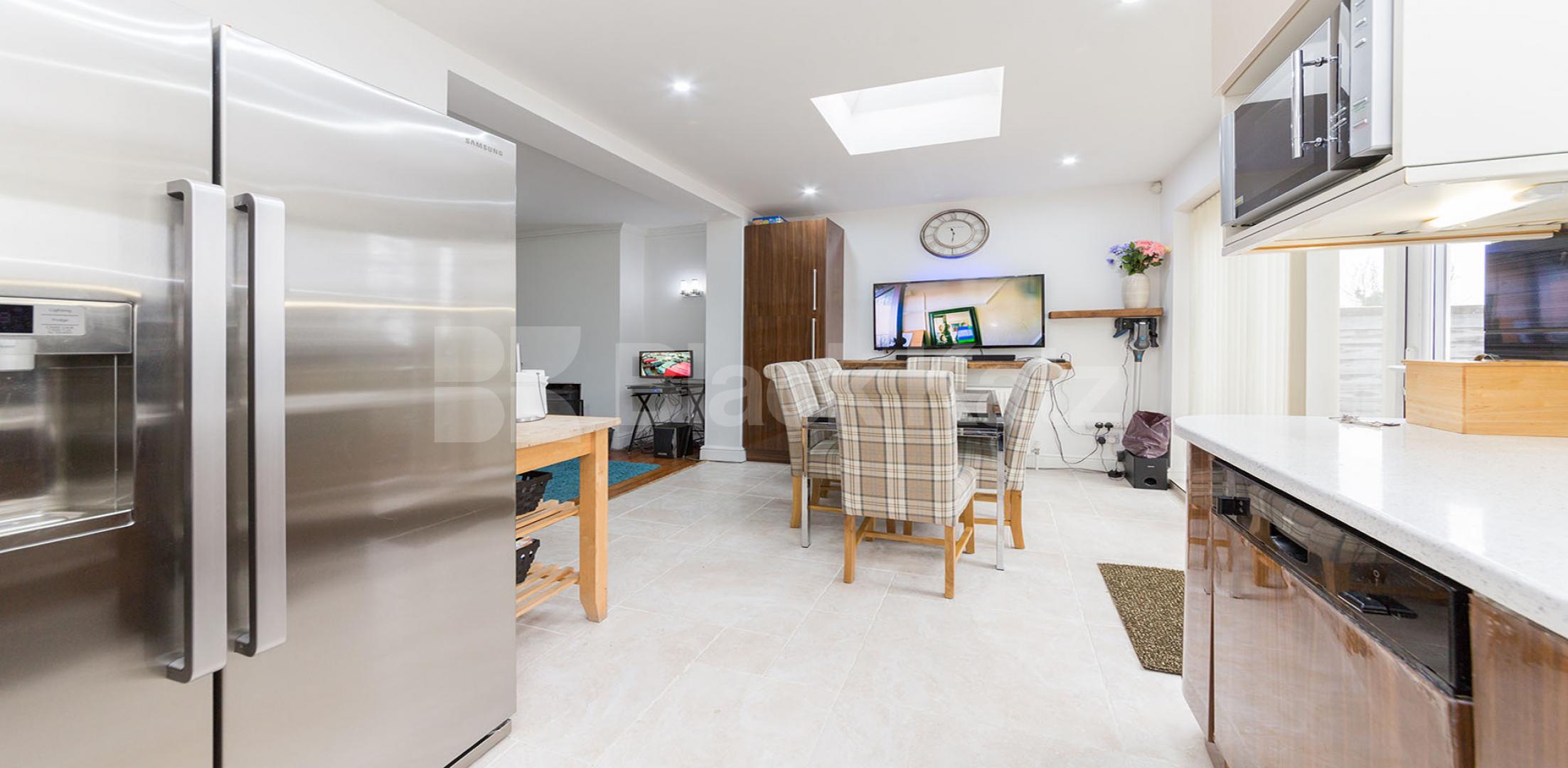 			Fantastic New Instruction!, 4 Bedroom, 1 bath, 1 reception House			  Petworth Road, North Finchley